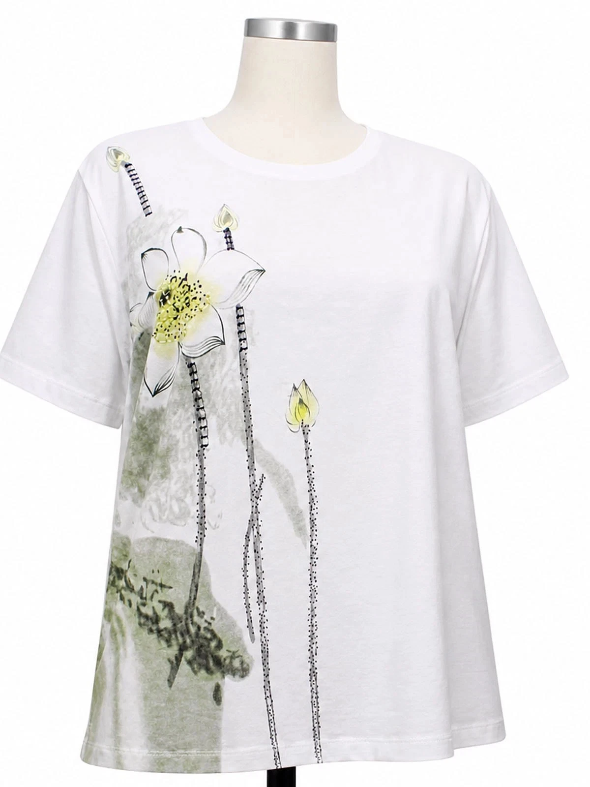 Women’s White Cotton Rich Embroidered Floral Top