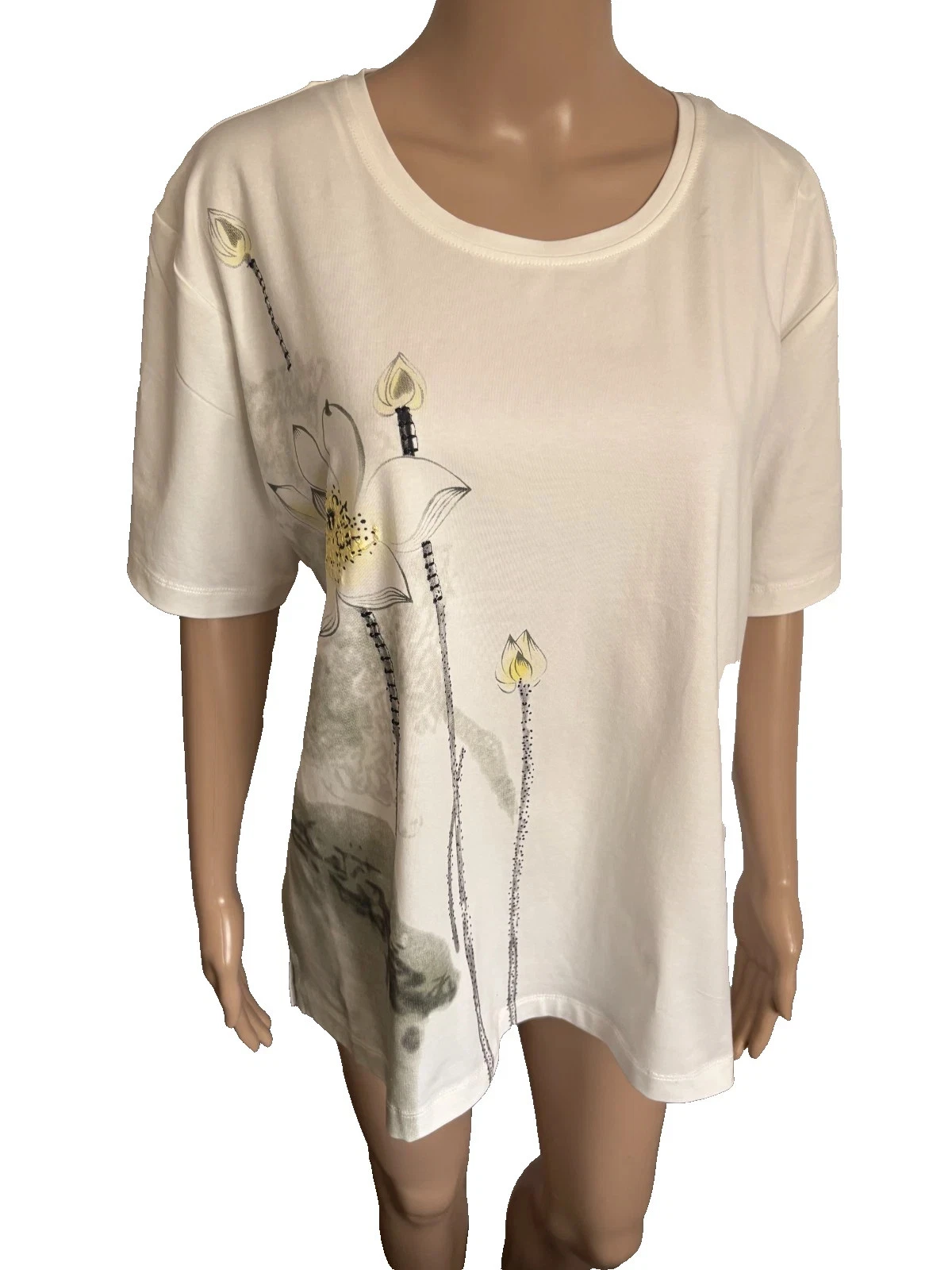 Women’s White Cotton Rich Embroidered Floral Top