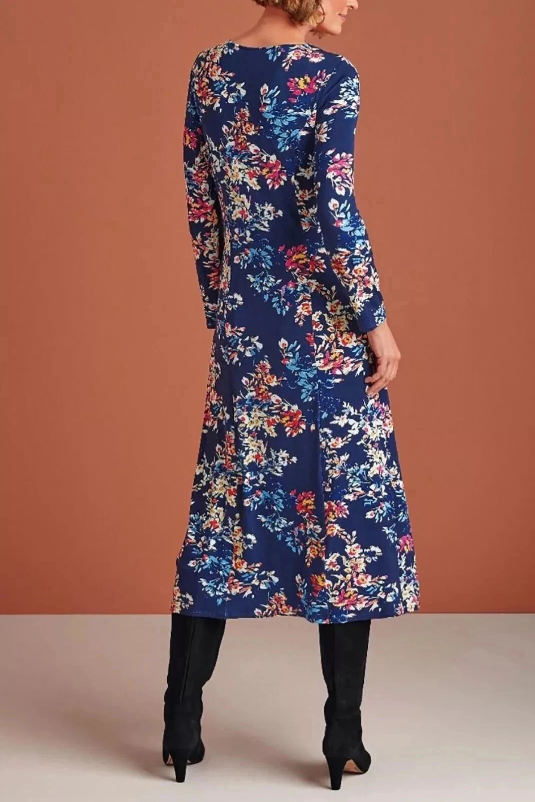 L.E. Neive Navy Floral Jersey Midi Dress
