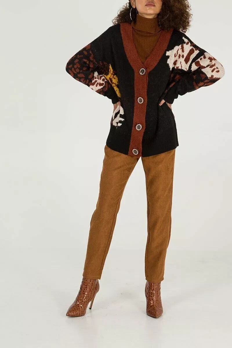 Wild Flower Floral Chunky Knit Cardigan – Black